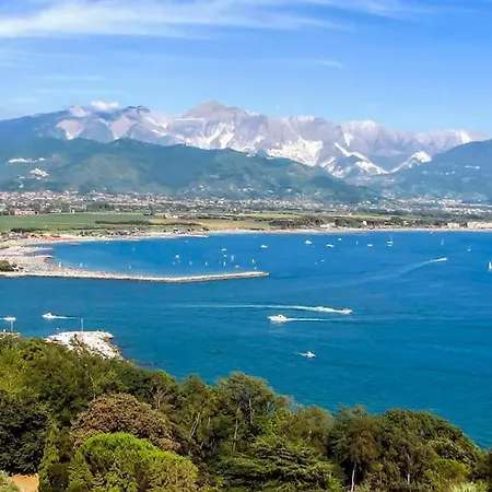 La Perla Luni Mare Casa Vacanze *